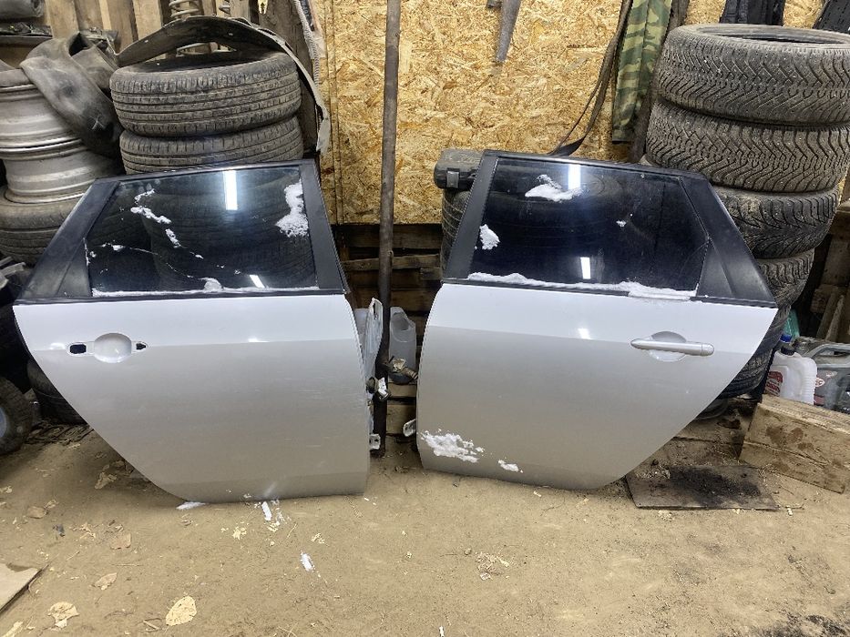 Продам задний дверь