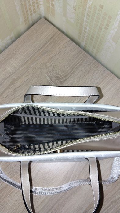 Малка дамска чанта ,,Silver Polo", Нова, Цвят ,,Сатен"