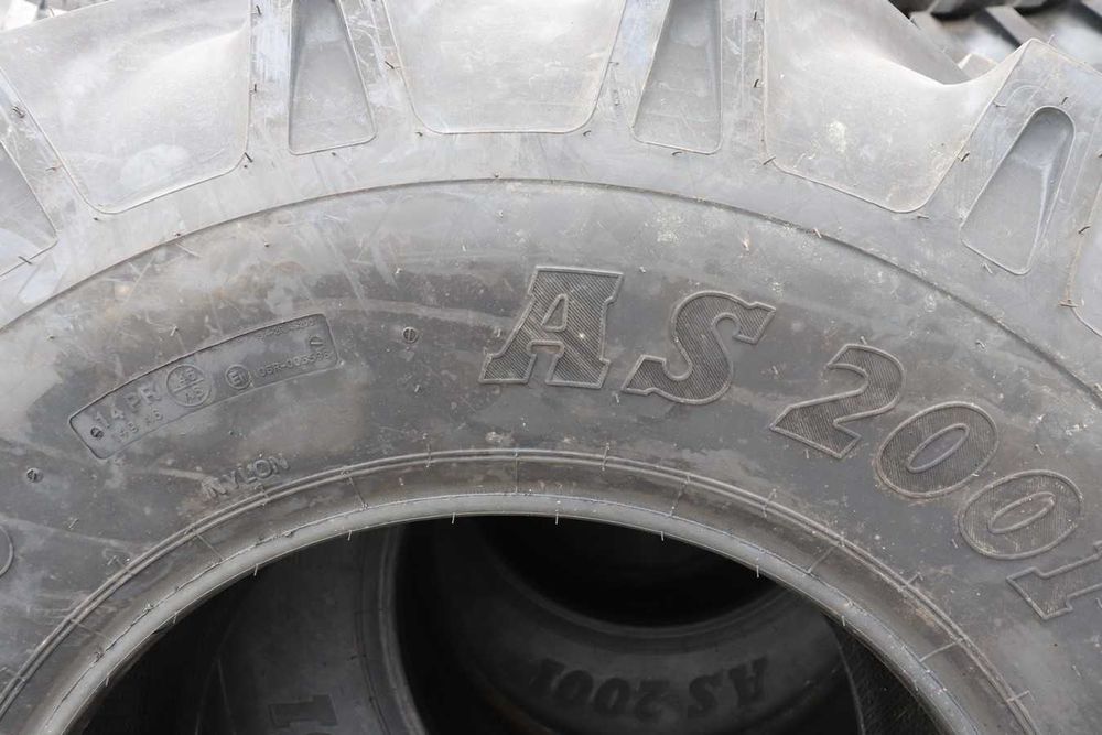 Cauciucuri noi 18.4-26 BKT 14PR anvelope pentru taf, tractor