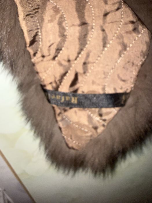 Воротник сатылады жана