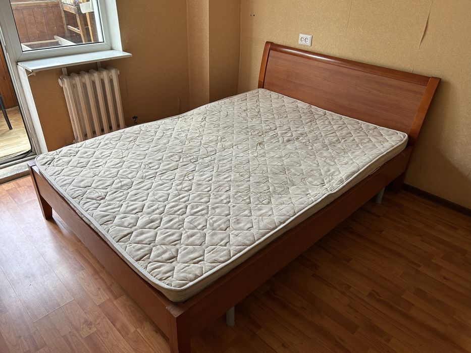 Продается кровать двухспальная