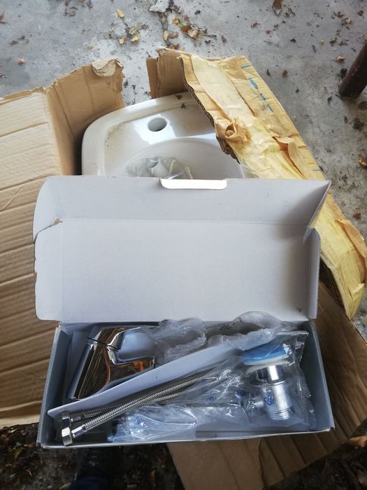 Bideu  stativ Geberit și baterie noi nefolosite  Effepi