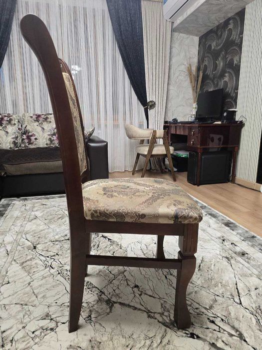 Продаются стулья 6 шт. местного производства.