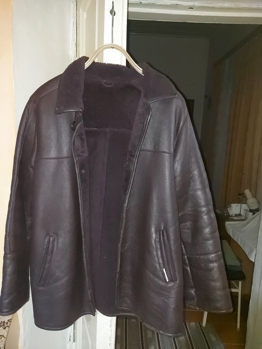 Продается  дубленка  мужская  натуралная   новая   размер 46