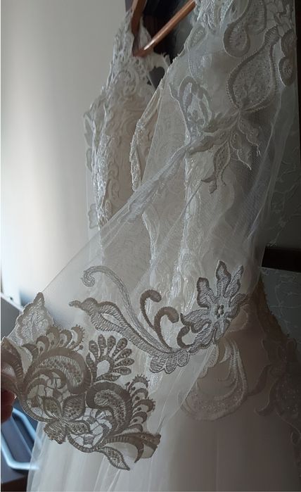 Rochie de mireasa cu corset reglabil din dantela si satin