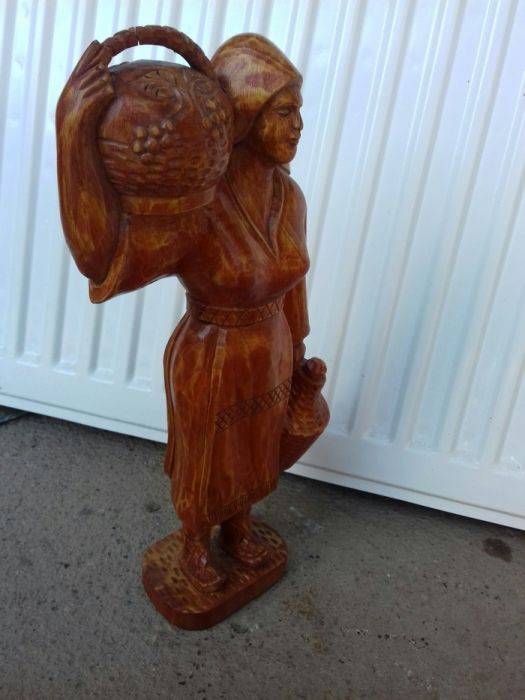 Statuie statueta lemn tarancuta