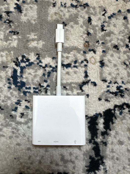 Apple USB-C Digital AV Multiport Adapter C-Type