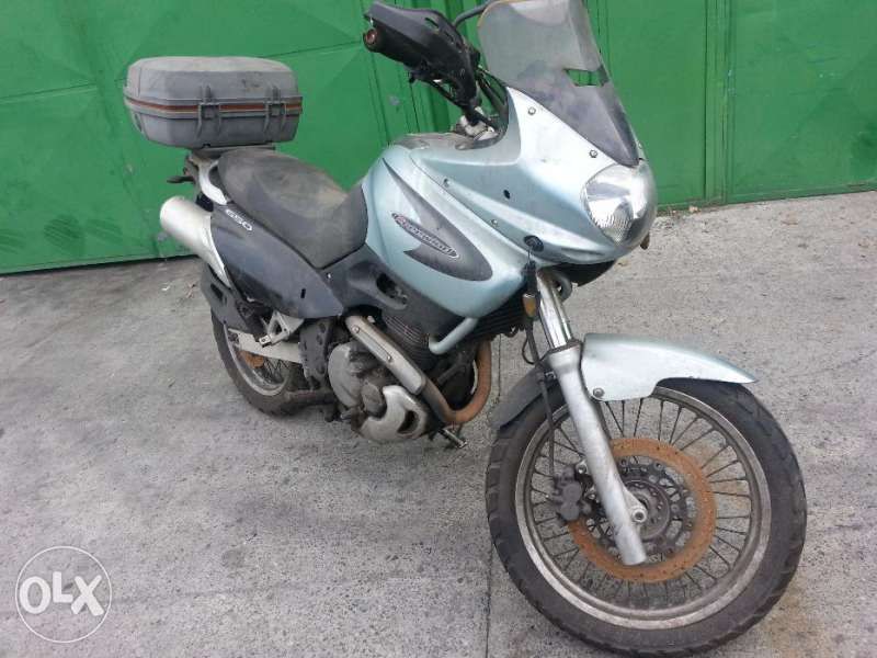 Мотоциклет Сузуки Фриуинд(фривинд) (Suzuki Freewind ) 650- на части!