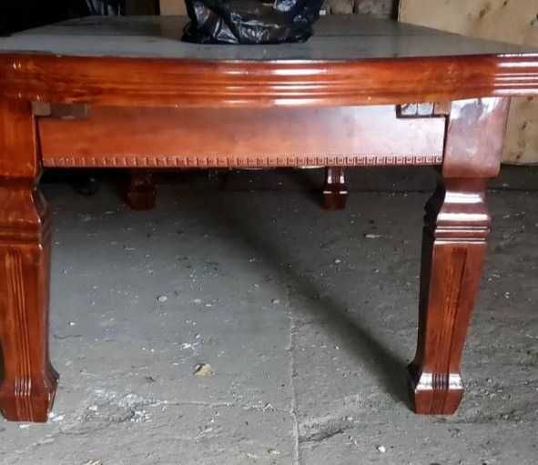 Обеденный стол для большой семьи / кафе