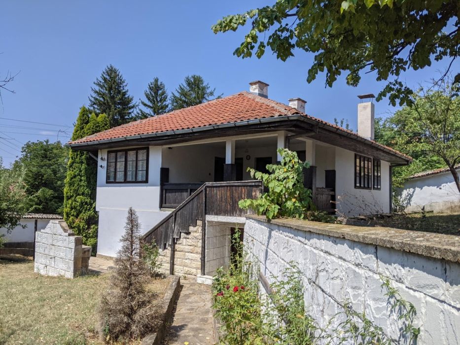 Продава се Къща в с. Каменово, Област Разград - 300 кв.м за 334 €/кв.м - Снимка #2