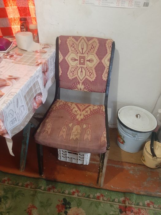 Продам СССР стол 15000стулья в подарок