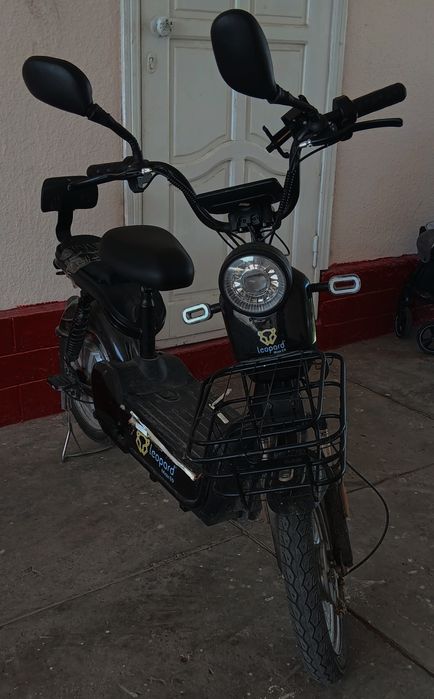 Скутер leopard MAXE9