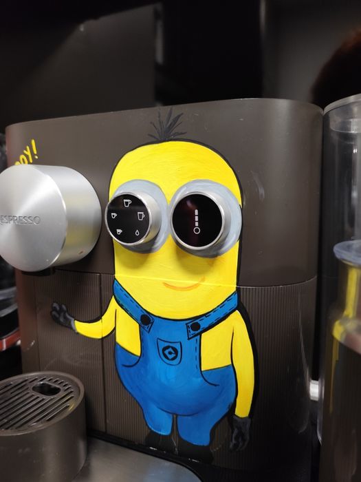 Espressor DeLonghi Nespresso Expert Personalizat Manual Minions