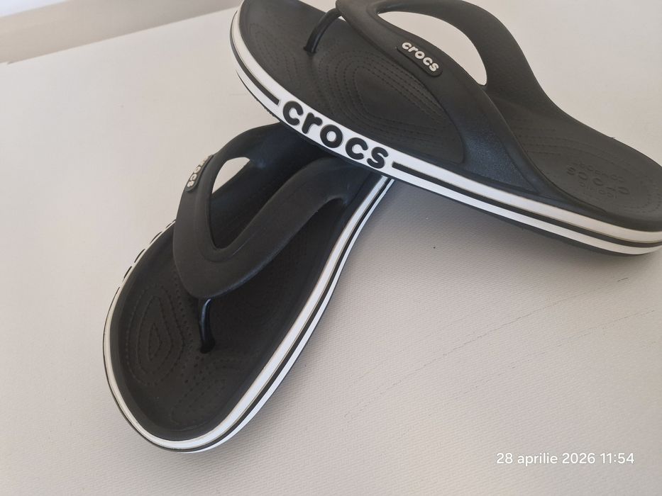 Crocs slapi 42 flip flops