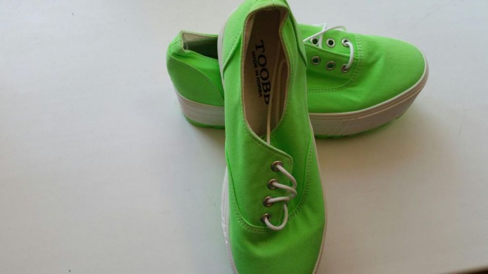 Обувь (танкетки)