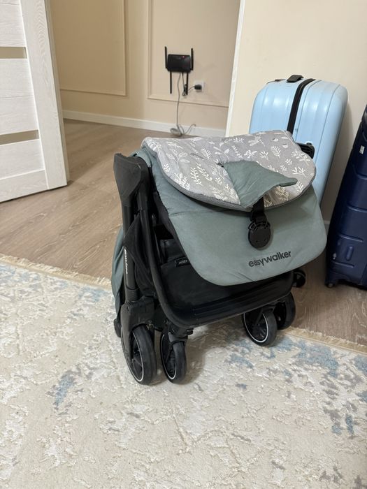 Продам коляску Easywalker