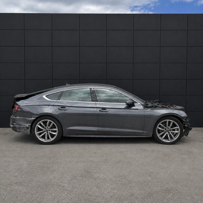 На части! Audi A5 Sportback 2.0tdi quattro