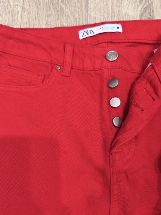 Червени дънки ZARA