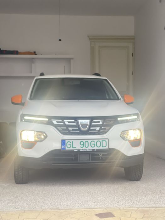 Dacia Spring 2023 – electrică – cameră marsarier – piele – 2 seturi roți – garanție