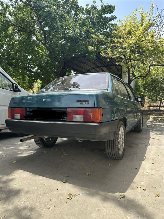 Lada 21099 sotiladi