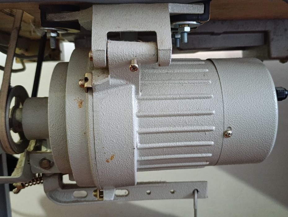 Швейни машинка робочый