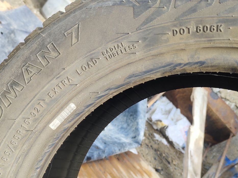 Продам зимне шины срочно