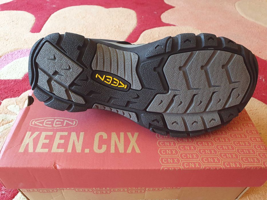 Нови сандали Keen Newport  черни 40.5 номер