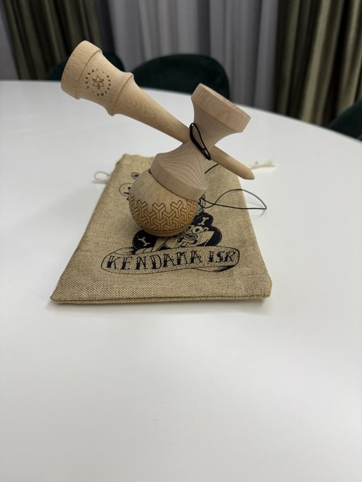 Vand Kendama Israel Weight matched rhino clear noua!