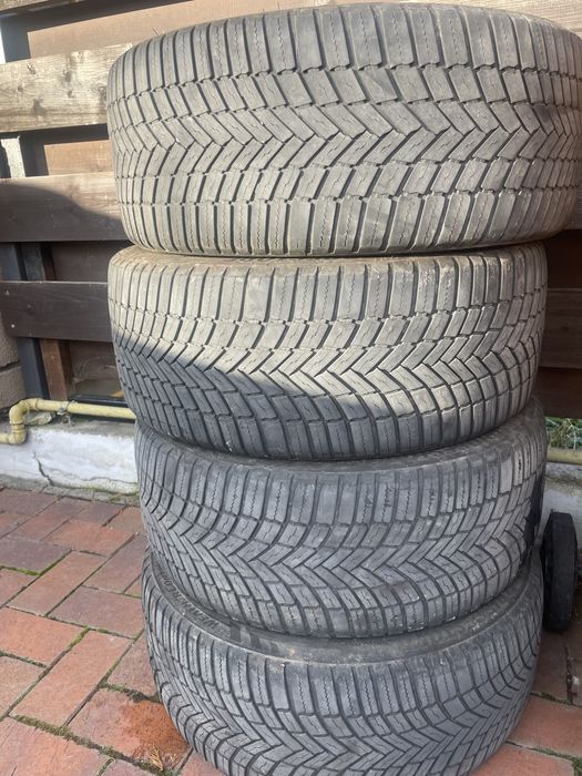 Bridgestone 225/45 R17