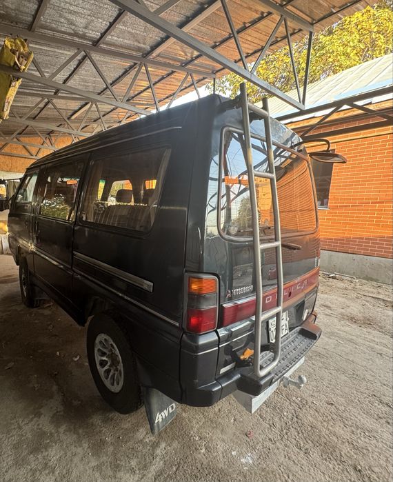 Продам Mitsubishi Delica 4WD