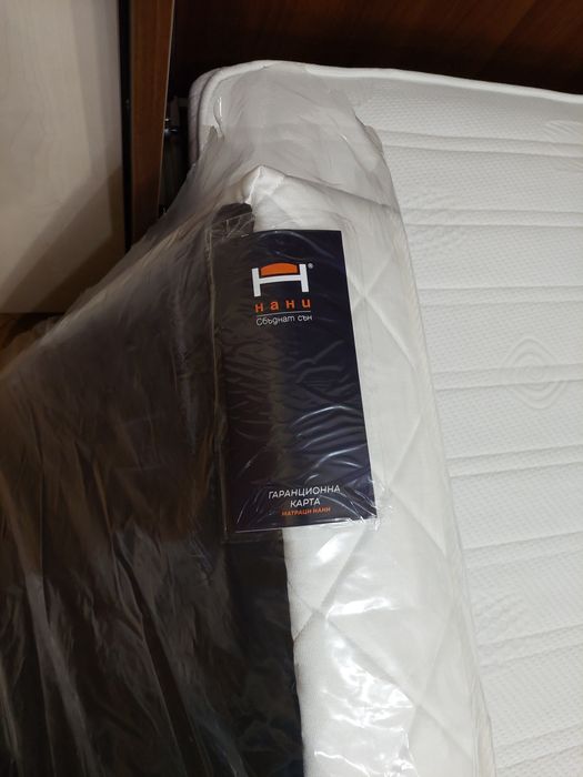 Нани единичен матрак с вградена дървена рамка