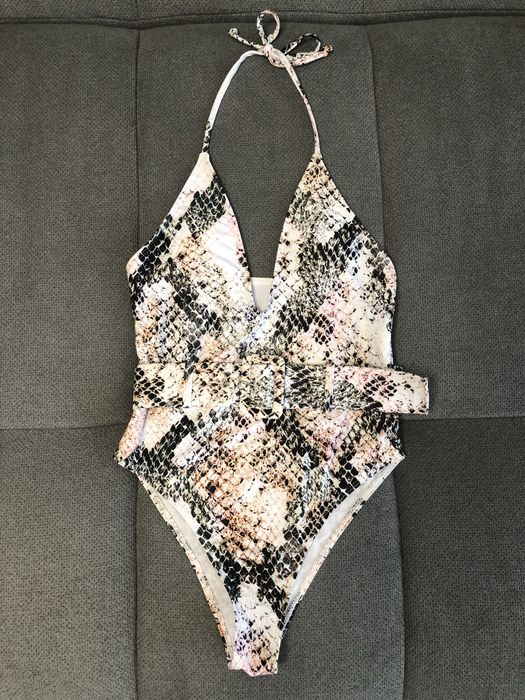 Купальник слитный (новый)