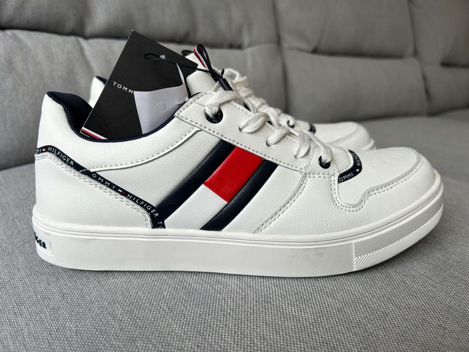 Tommy Hilfiger ,38н,унисекс