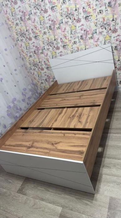 Спальная кровать