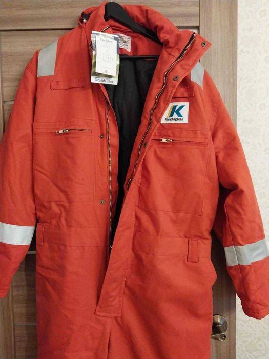 Спец одежда. Куртка и комбинезон