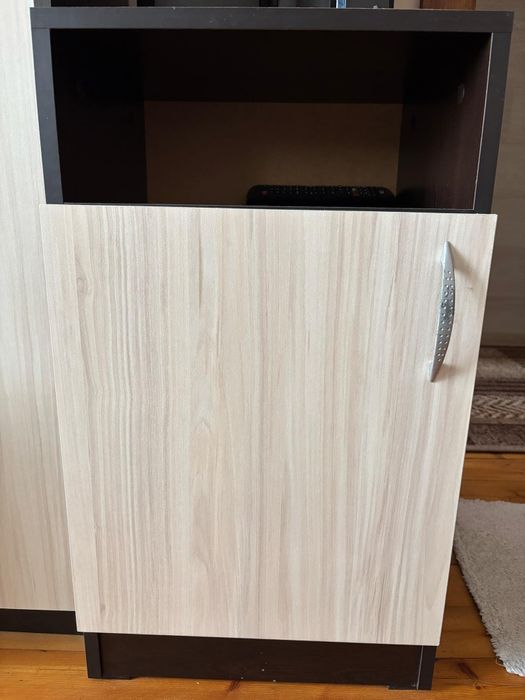 Приста със секция и допълнение