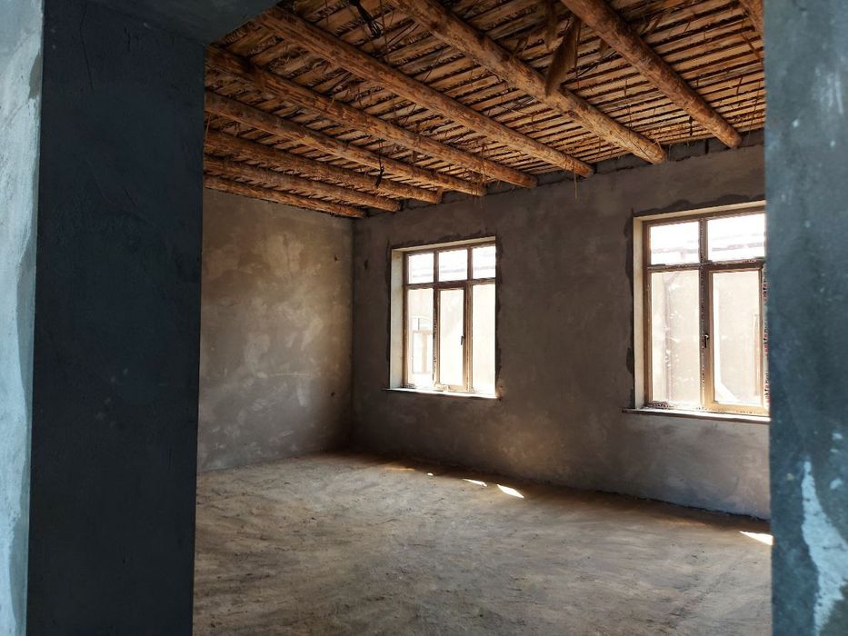 Uy sotiladi 5 sotix. Amir Temur mahalla, Qorasuv-1, MCHS baza Uchastka