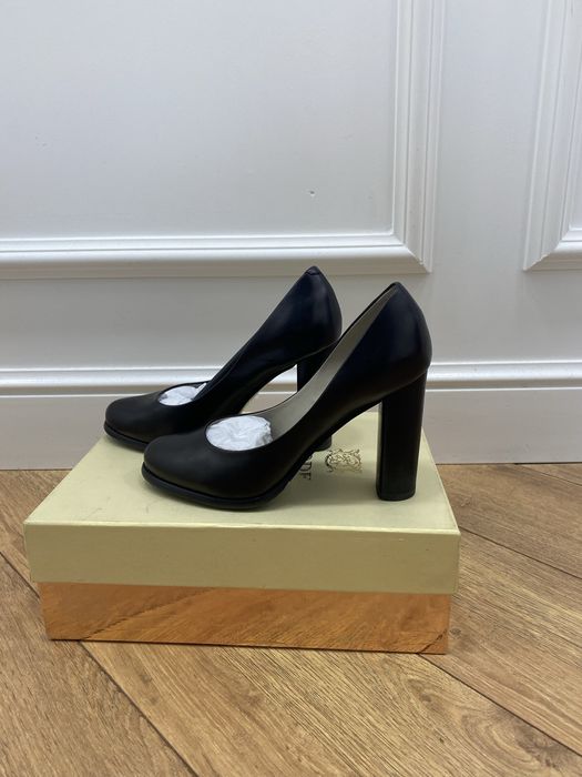 Продаю обувь