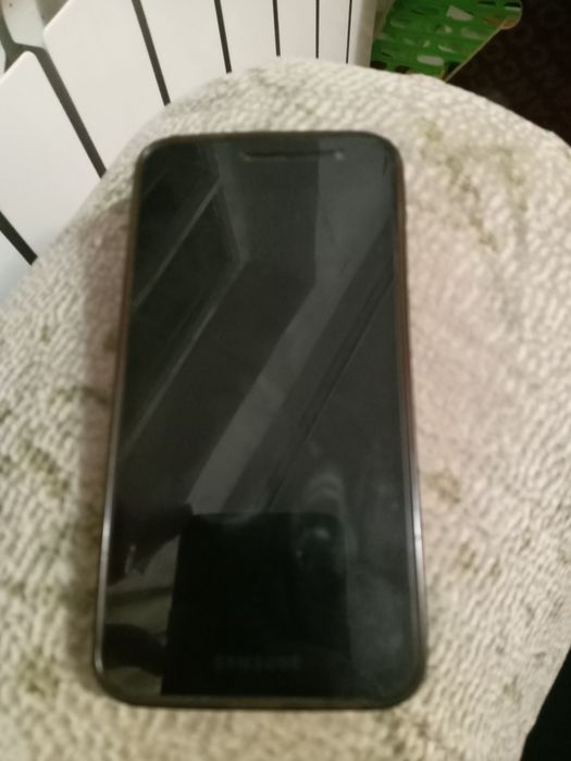 Продам смартфон самсунг j2