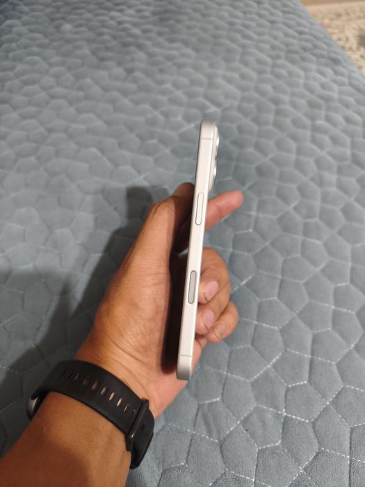 Продам Iphone 17