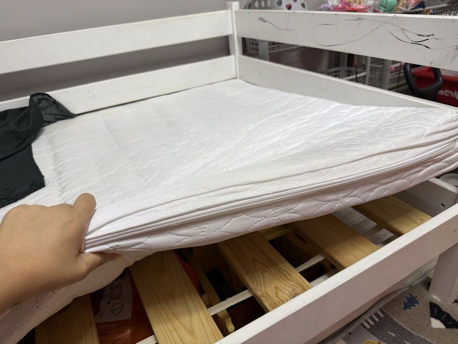 Подростковая кровать с матрасом