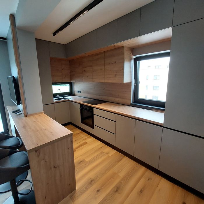 Inchiriez apartament