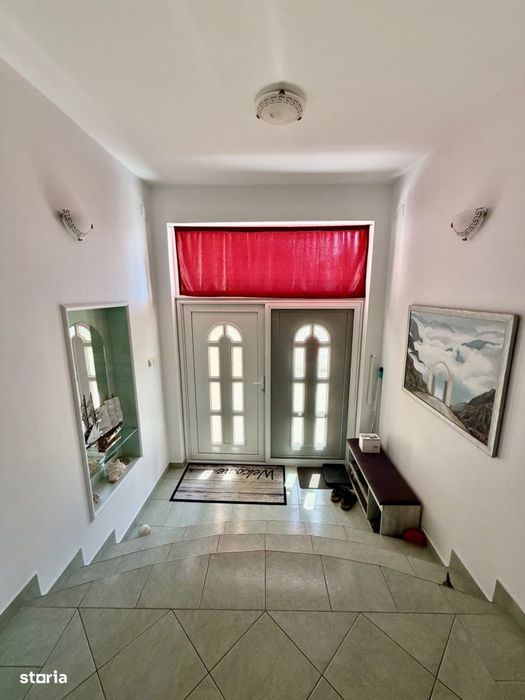 Proprietate Multifunctionala, Ideala Pentru Locuit Sau Investitie, Com
