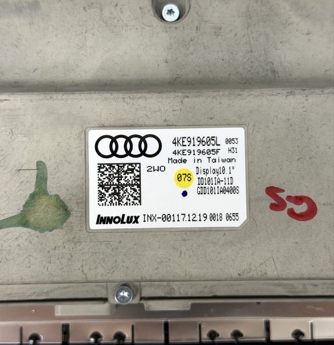 Дисплей мултимедия AUDI E - TRON 4KE919605L 4KE919605F