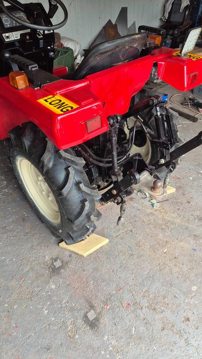 Tractor mitubishi MT18 4x4 cu freza si plug