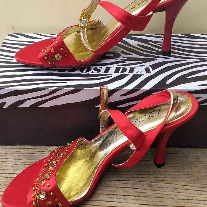 Новые женская обувь