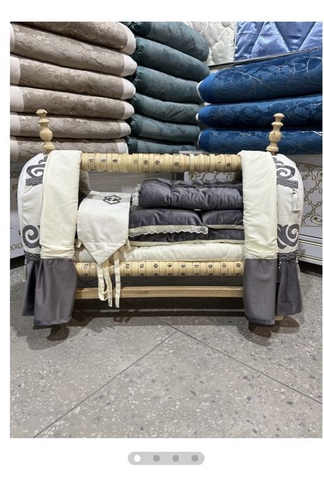 Бесик новый в идеальном состоянии