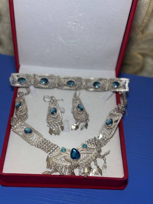 Кумуш зеб-зийнат комплект