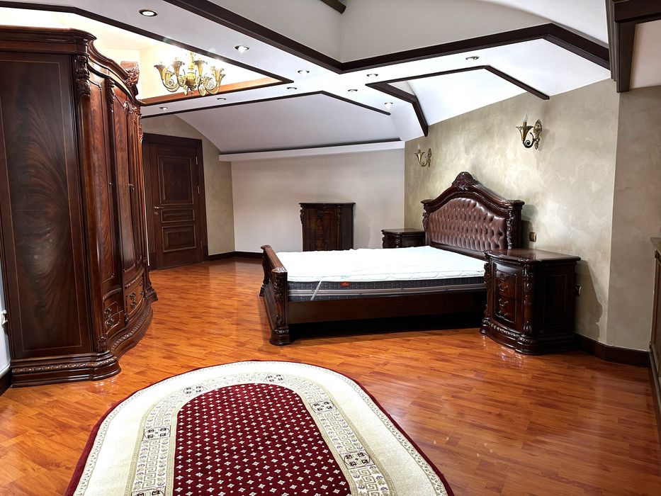 Ойбек Габус 280м2