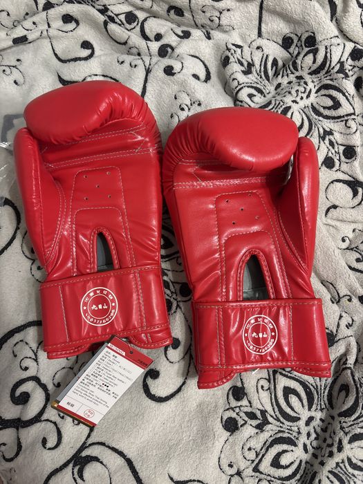 Боксерские перчатки WESING